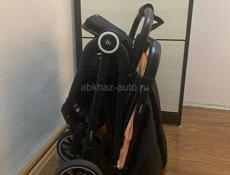 Срочном продаю прогулочную коляску