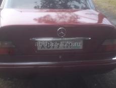 Mercedes-Benz 124