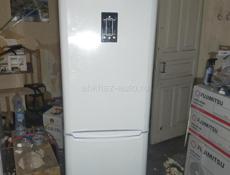 Холодильник indezit