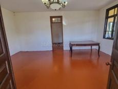 Капитальный дом ,хороший торг.