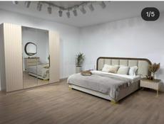 Срочно продаётся новый 4-х дверный шкаф.