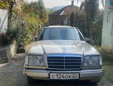 Mercedes-Benz 124