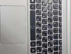 Ноутбук Lenovo.