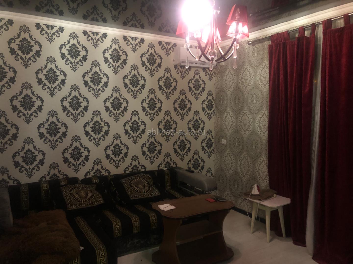  На новом районе Сдаётся однокомнатная квартира на длительный срок.По улице Агрба 4. Рядом с новым парком. 