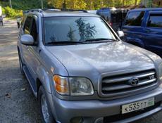 Toyota Sequoia