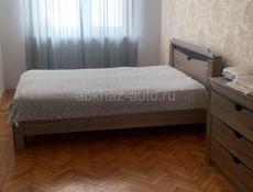 Сдам 2-х ком. квартиру в самом центе Сухума по ул. Воронова 