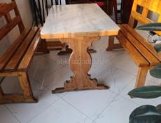 Продам стол и две лавки