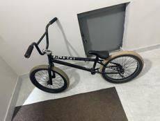 BMX все запчасти есть стоит 17 тысяч. BMX отдою за 5 запчасти поставить максимум выйдет 1000₽