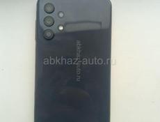 Samsung galaxy a32 , телефон практически новый взял неделю назад , за 25000, треснул экарн , на работу никак не влияет, трещины не значительные, по корпусу все идеально, любые проверки, телефон за такую цену подарок.128 память.ватсап+79407339935