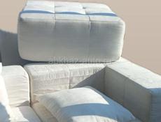 Новый диван с пуфом