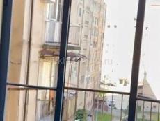 Продается в г. Сухум на массиве полуторная квартира