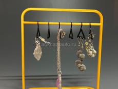 Вешалка для украшений