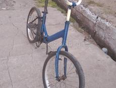 Продаю велик срочно заднию камеру надо заклеить супер клей в подарок 