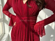 Продаю платье надевалось один раз