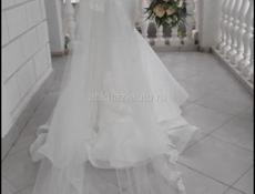 Свадебное платье  (42-44) с фатой и чокером 