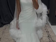 Свадебное платье  (42-44) с фатой и чокером 