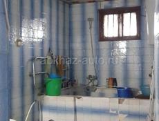 Продается 240 кв.м часть жилого дома из 2х этажей, 300 м от централ. рынка, в г.Сухум, 