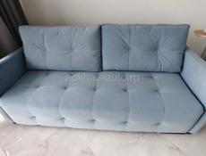 Диван . В отличном состоянии !