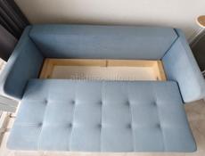 Диван . В отличном состоянии !