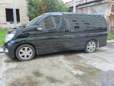 Nissan Elgrand