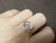 Продаётся кольцо