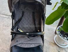 Продаю прогулочную коляску