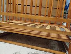 Кроватка с ортопедическим матрасом и наматрасником