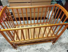 Кроватка с ортопедическим матрасом и наматрасником