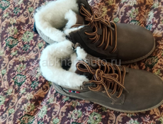 Продам ботинки 32 размера  срочно 