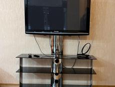 Тумбочка под телевизор, кронштейн в подарок 