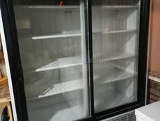 Витринный холодильник 