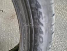 245 40 R20 один штук