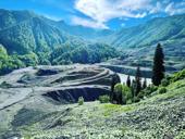 Продаю трех комнатную квартиру документы на руках срочно писать в Вацап