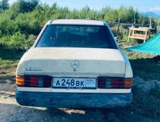 Mercedes-Benz 190