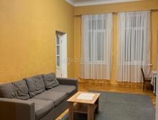 На длительный срок , центр города