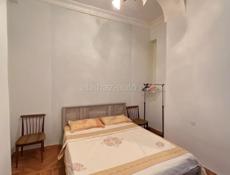 На длительный срок , центр города