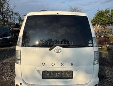 Тойота Вокси 2005 г и тд
