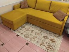 Угловой диван . Доставка обговаривается 