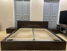 Кровать Большая с матрасом и тумбами