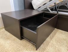 Кровать Большая с матрасом и тумбами