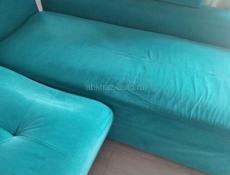 Угловой диван . Доставка обговаривается 