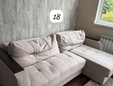 Угловой диван . Доставка обговаривается 