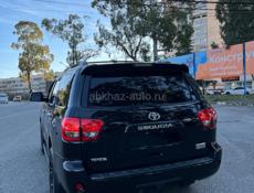 Toyota Sequoia