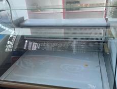Продается холодильник , ветринный(кондитерский)   , 1 год , работает идеально ,