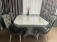 Продается стол ,без стулья 