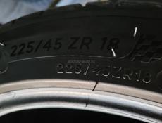 225 45 R18 MICHELIN