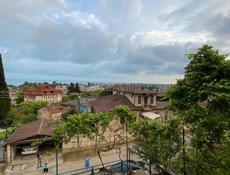 Дом в центре города старый Сухум