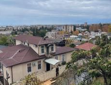 Дом в центре города старый Сухум