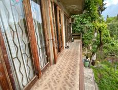 Дом в центре города старый Сухум