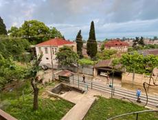 Дом в центре города старый Сухум